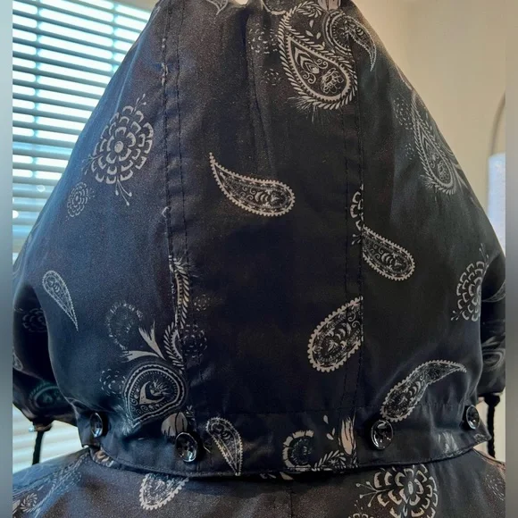Capelli of New York Black Paisley Rain Coat Belt Hood Large - Picture 5 of 12
